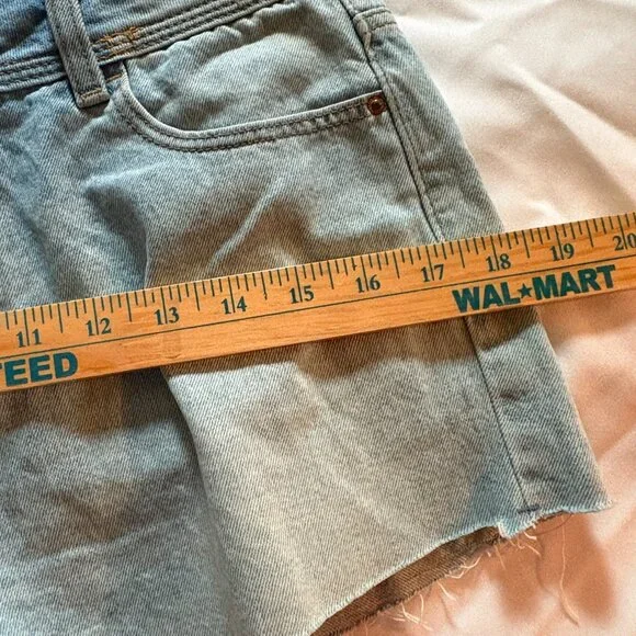 Divided Denim Cutoff Shorts - Picture 6 of 8